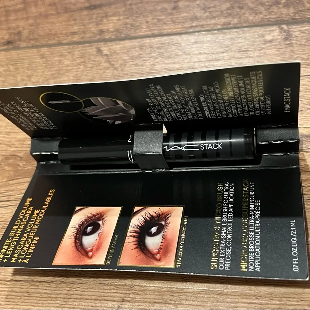 NWT MAC Stack Mini Mascara (.07 fl oz / 2.1ML)